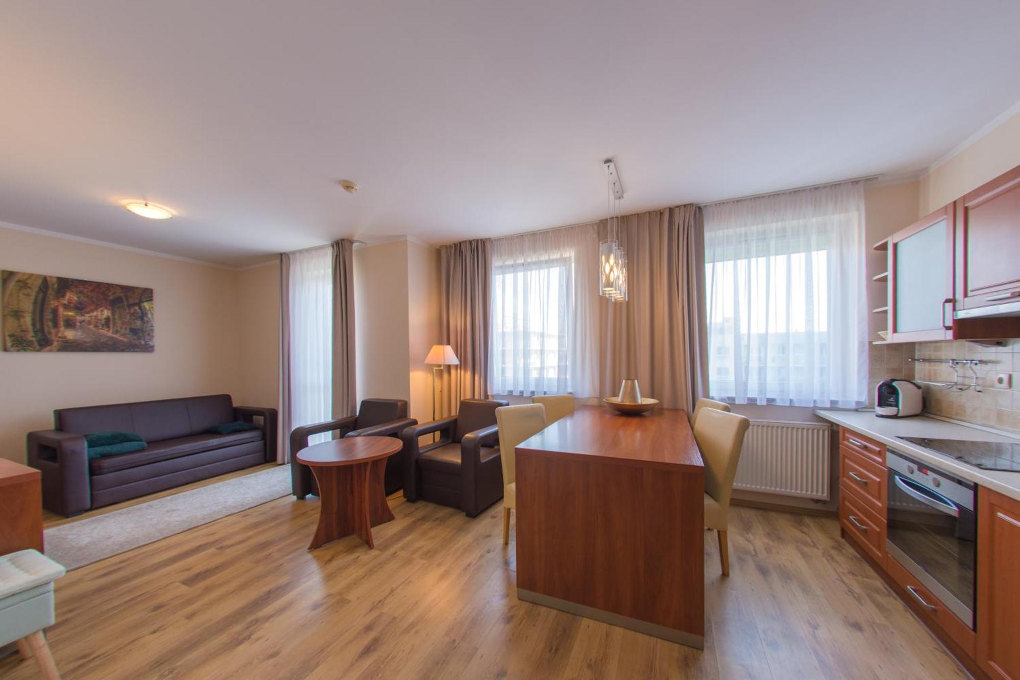 Apartamenty Diva 코워브제크 외부 사진