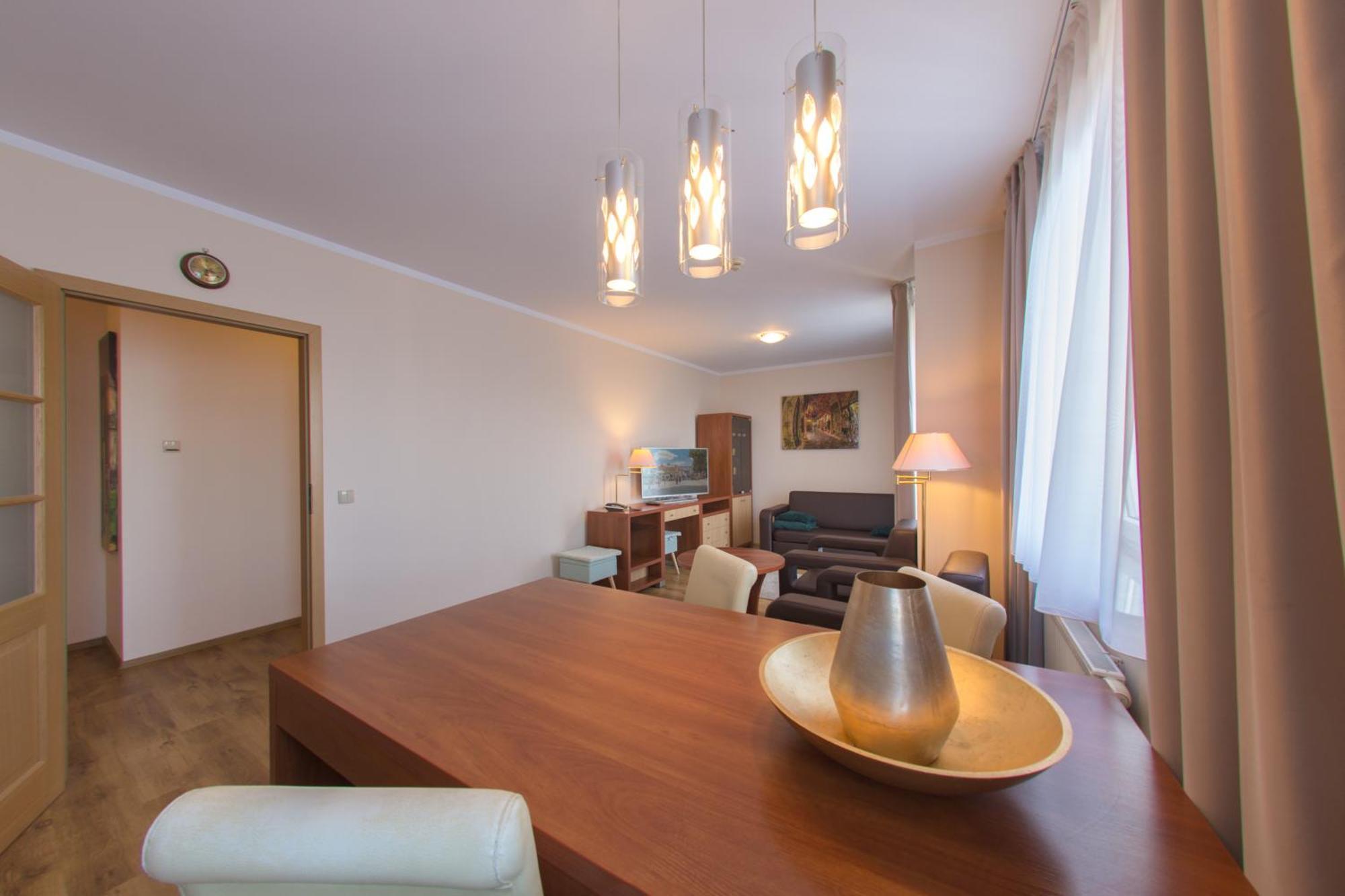 Apartamenty Diva 코워브제크 외부 사진