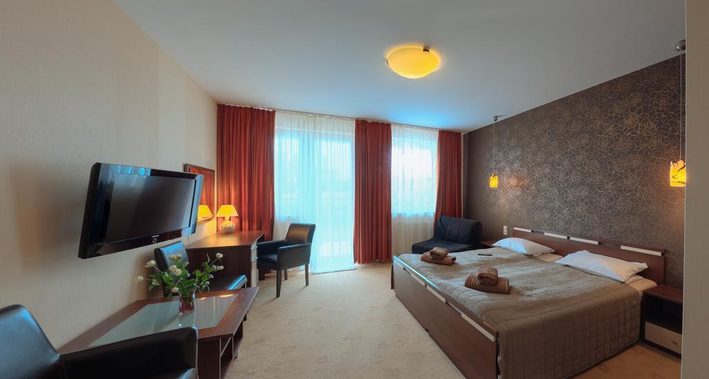 Apartamenty Diva 코워브제크 외부 사진