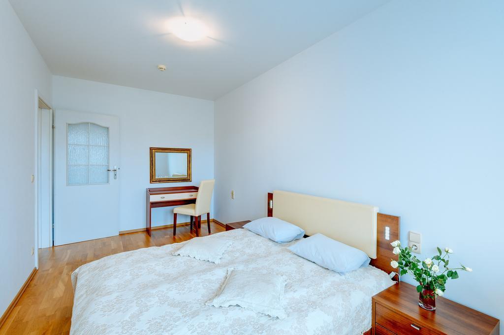 Apartamenty Diva 코워브제크 외부 사진
