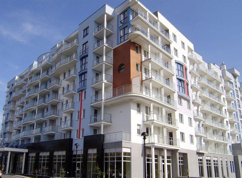 Apartamenty Diva 코워브제크 외부 사진