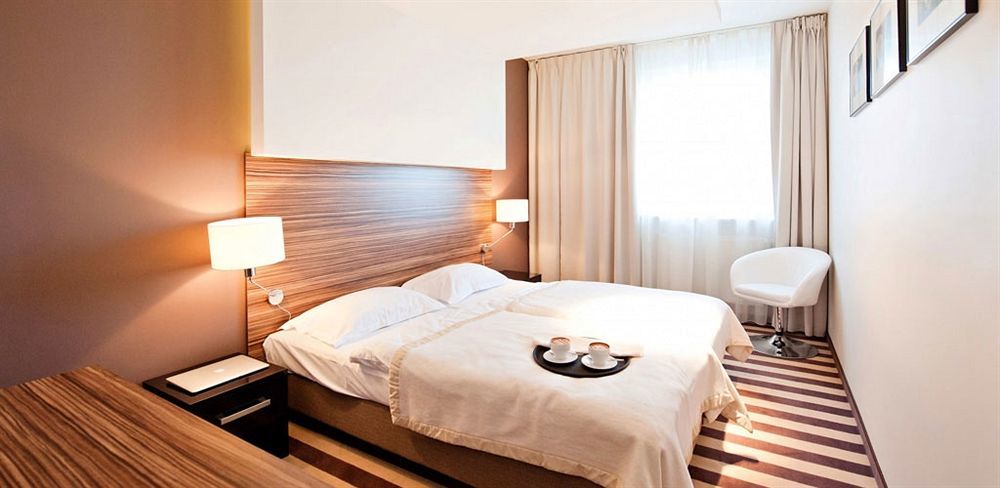 Apartamenty Diva 코워브제크 외부 사진
