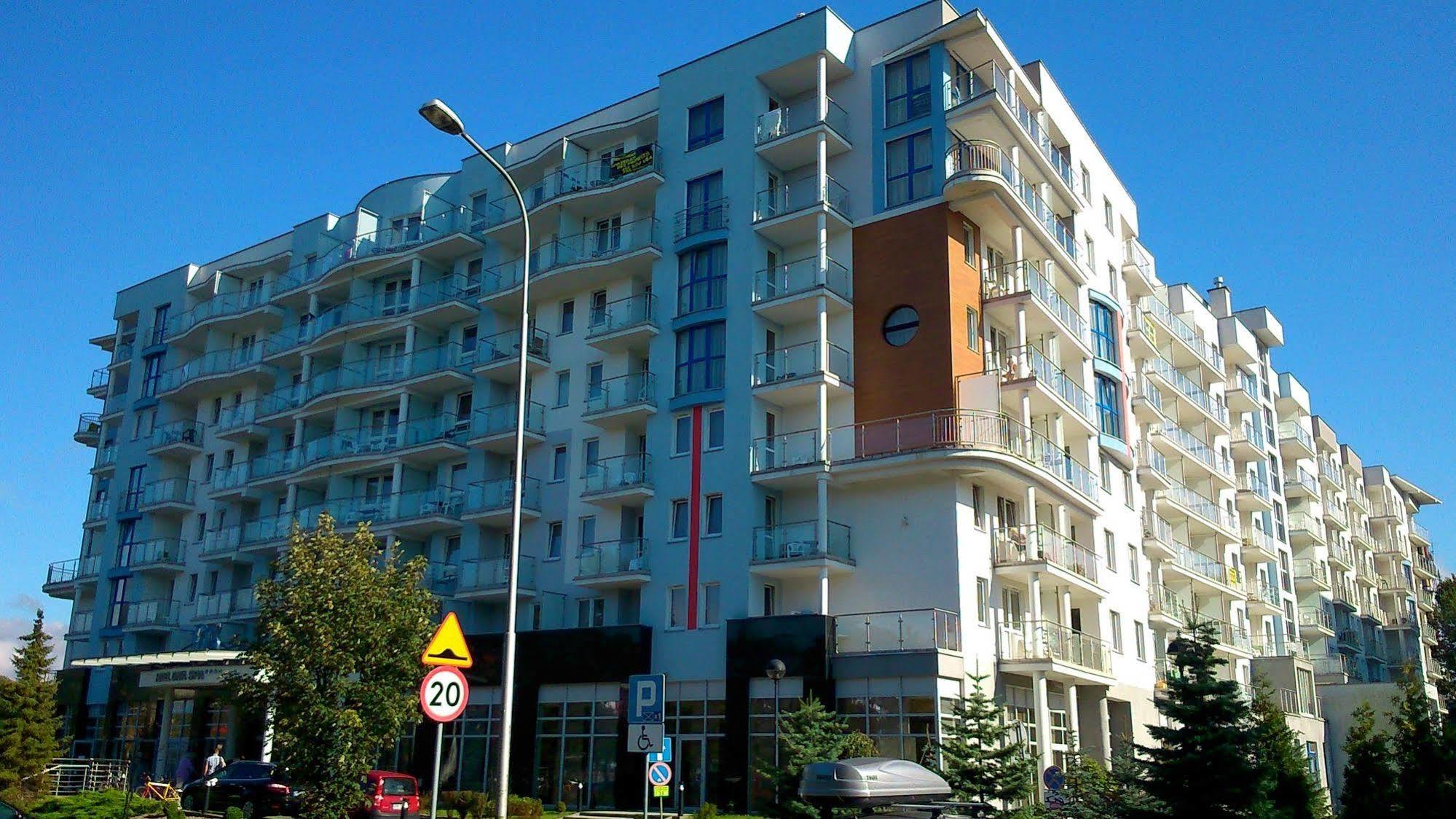 Apartamenty Diva 코워브제크 외부 사진